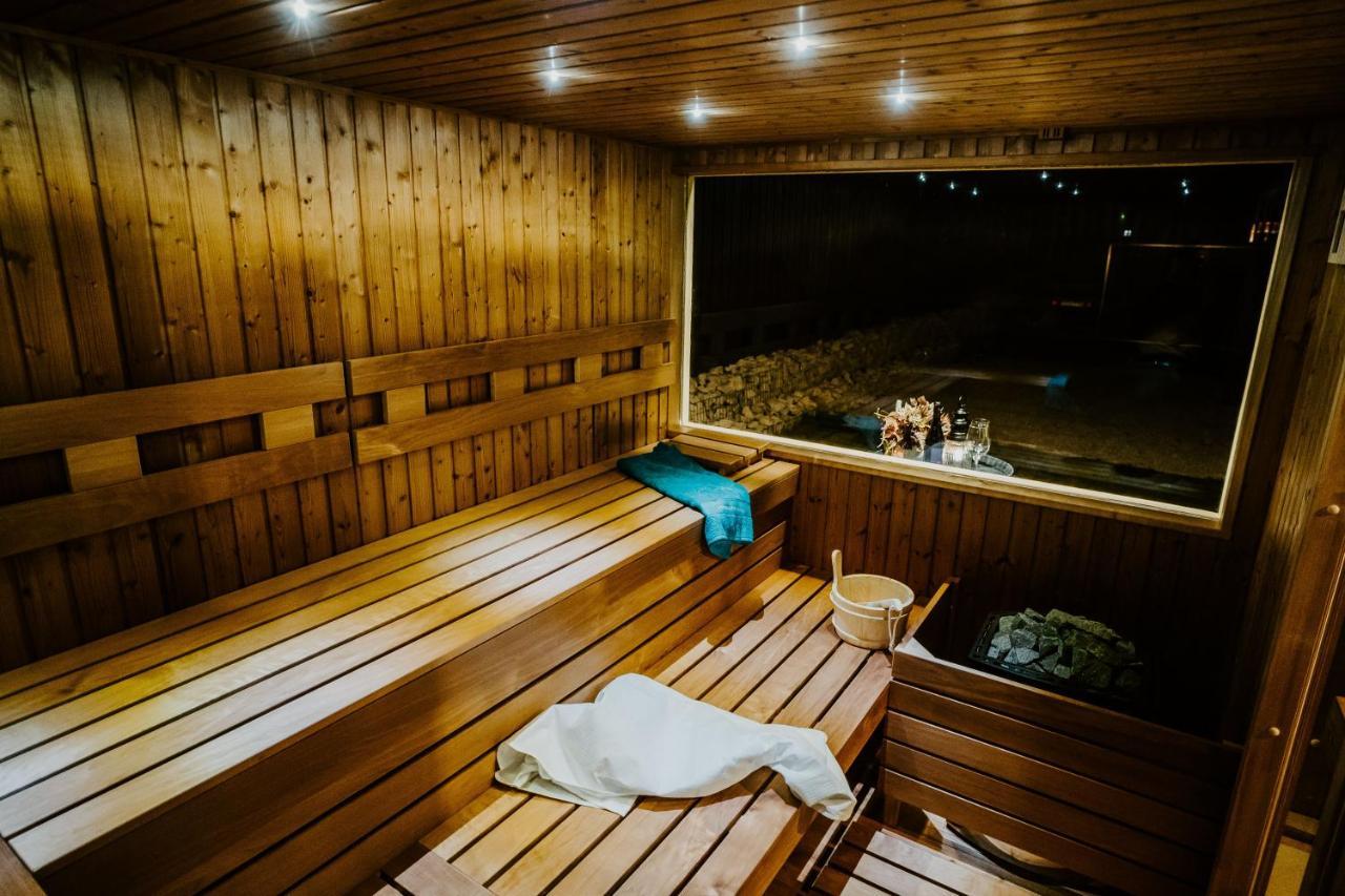 Gyöngyös Dominium Pinceszet Es Panzio Bed & Breakfast エクステリア 写真